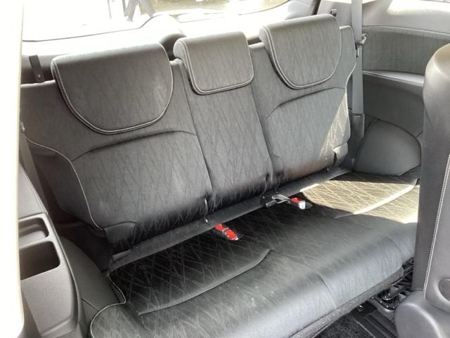 �R��ڃV�[�g���������X�y�[�X�ł��B�@�Ƒ��݂�Ȃł̂��o�����A�����O�h���C�u�����K�ł��B�@�܂��A�ȒP�ɍ��Ȏ��[���邱�Ƃ��ł��܂��B