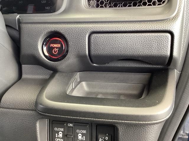 �X�}�[�g�L�[���|�P�b�g��o�b�O�ɓ��ꂽ�܂܂ŁA�L�[���������ނ��ƂȂ��{�^�������������ŃG���W�����n�����܂��B