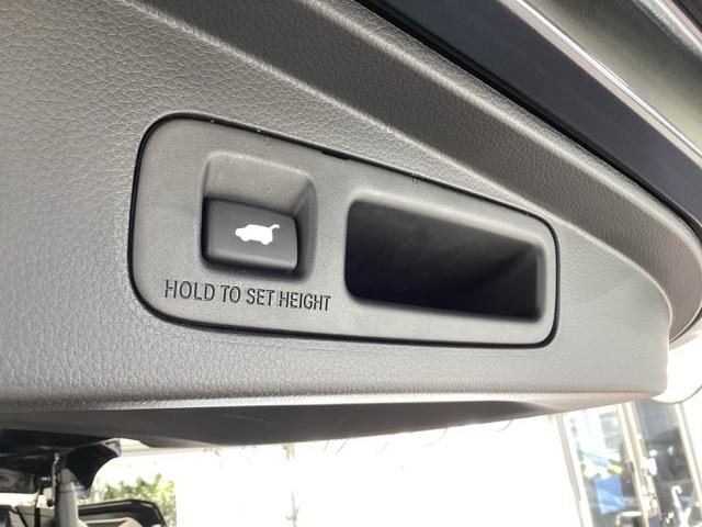 �X�}�[�g�L�[��^�]�Ȃ̃{�^�������������Ń��A�Q�[�g�������ŊJ���܂��I�ו��������Ă��鎞��A�����ʒu�ɂ���o�b�N�h�A��߂�ۂɕ֗��ȋ@�\�ł���