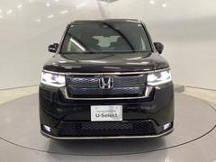 このフロントマスクは個性もいっぱい　人気の車です。 6