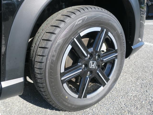 純正１６インチアルミホイール装着車です。