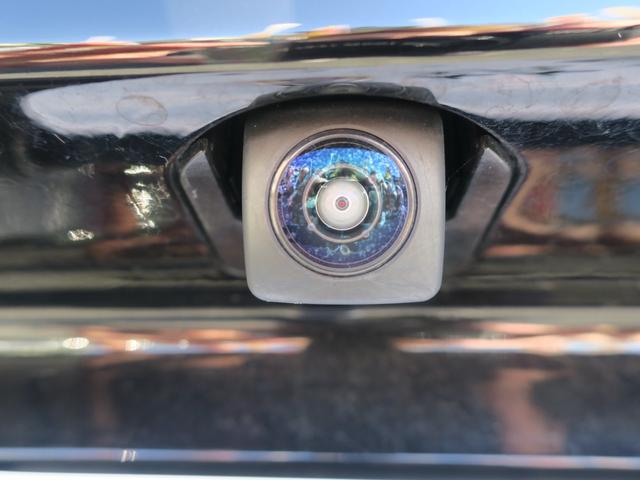 バックカメラ付きです。