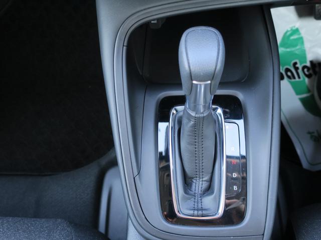 発進時や後退時に必ず操作するレバーです。操作のしやすさが肝になってきます。ぜひ一度体感してください。