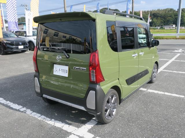 タント ファンクロスターボ　スマートアシスト　両側リアパワースライドドア　プッシュボタンエンジンスタート　バックカメラ　ＬＥＤヘッドライト（7枚目）