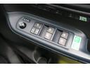 ウィンドウスイッチまわり『使用頻度が多い運転席側のスイッチまわり。目立つ傷もなく綺麗な状態を保っています。』