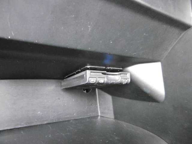 Ｎ－ＢＯＸカスタム Ｇ　ＳＳパッケージ　ナビテレビ　バックカメラ　ＥＴＣ　ドライブレコーダー　スマートキー　プッシュスタート　セキュリティー　両側パワースライドドア　ＨＩＤライト　純正アルミホイール（10枚目）
