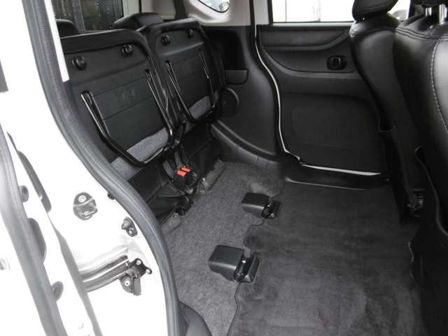 Ｎ－ＢＯＸカスタム Ｇ　ＳＳパッケージ　ナビテレビ　バックカメラ　ＥＴＣ　ドライブレコーダー　スマートキー　プッシュスタート　セキュリティー　両側パワースライドドア　ＨＩＤライト　純正アルミホイール（17枚目）