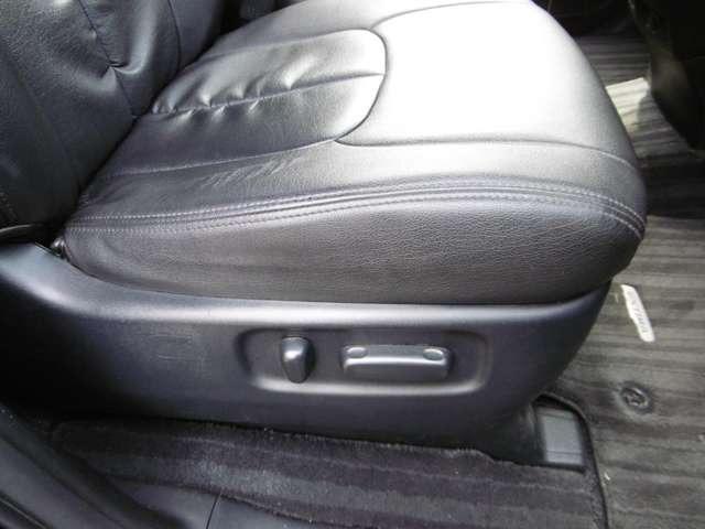 エスティマ アエラス　プレミアムエディション　９インチナビ＆フリップダウンモニター　バックカメラ　ドライブレコーダー　ＥＴＣ　両側パワースライドドア　オットマン　スマートキー　プッシュスタート　セキュリティー（3枚目）