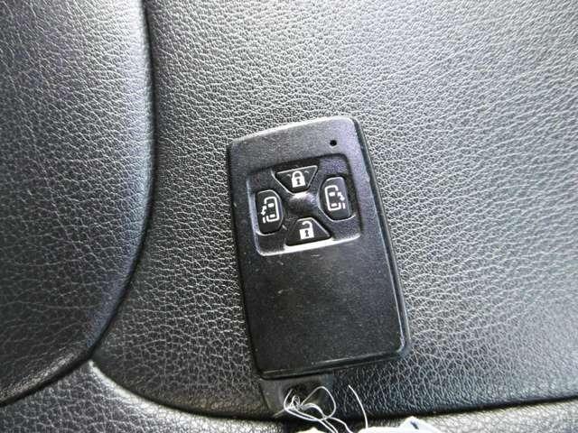 エスティマ アエラス　プレミアムエディション　９インチナビ＆フリップダウンモニター　バックカメラ　ドライブレコーダー　ＥＴＣ　両側パワースライドドア　オットマン　スマートキー　プッシュスタート　セキュリティー（12枚目）
