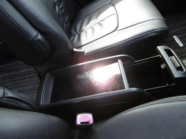 エスティマ アエラス　プレミアムエディション　９インチナビ＆フリップダウンモニター　バックカメラ　ドライブレコーダー　ＥＴＣ　両側パワースライドドア　オットマン　スマートキー　プッシュスタート　セキュリティー（23枚目）