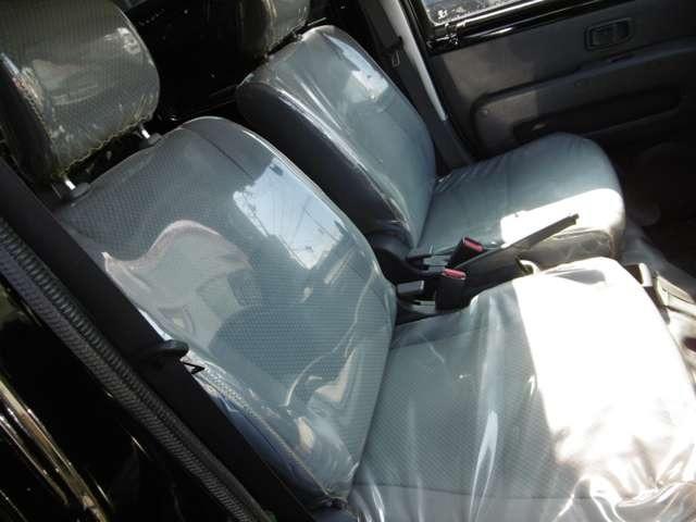 ハイゼットカーゴ デッキバンG 4WD キーレス・バックカメラ・ナビ・フルセグテレビ・Bluetooth・両側スライドドア・ABS・運転席助手席エアバック(9枚目)