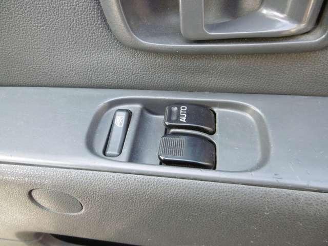 ハイゼットカーゴ デッキバンG 4WD キーレス・バックカメラ・ナビ・フルセグテレビ・Bluetooth・両側スライドドア・ABS・運転席助手席エアバック(11枚目)