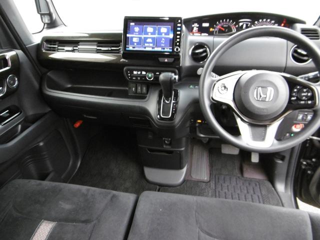 Ｎ－ＢＯＸカスタム Ｇ・Ｌホンダセンシング　大画面８インチナビ、フルセグテレビ、Ｂｌｕｅｔｏｏｔｈ　両側パワースライドドアバックカメラ・プッシュスタート・スマートキー・フロアマット・バイザー・タイヤ溝多めです（9枚目）