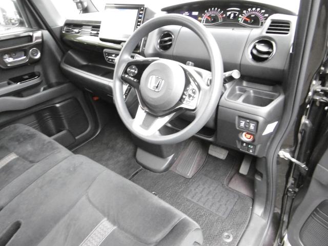 Ｎ－ＢＯＸカスタム Ｇ・Ｌホンダセンシング　大画面８インチナビ、フルセグテレビ、Ｂｌｕｅｔｏｏｔｈ　両側パワースライドドアバックカメラ・プッシュスタート・スマートキー・フロアマット・バイザー・タイヤ溝多めです（10枚目）