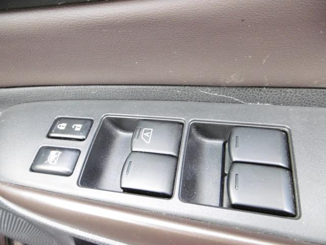 ノート ｅ－パワー　メダリスト　車検長〜い９年１２月です　ノートｅパワーです　デジタルインナーミラー　ドライブレコーダー衝突軽減ブレーキ　コーナーセンサーアラウンドビューモニター　純正ＬＥＤヘッドライト　試乗できます（30枚目）