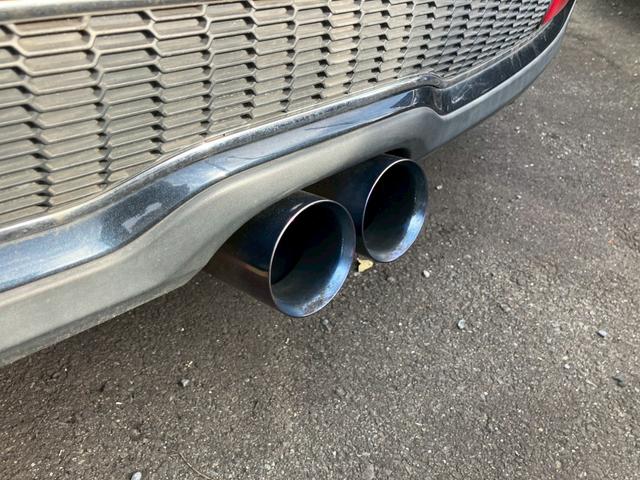 MINI クーパーS 6速ミッション車 センターマフラー OZレーシング17インチアルミホイール リアスポ プッシュスタート キーレス キセノンライト サイドエアバッグ 横滑り防止装置(7枚目)