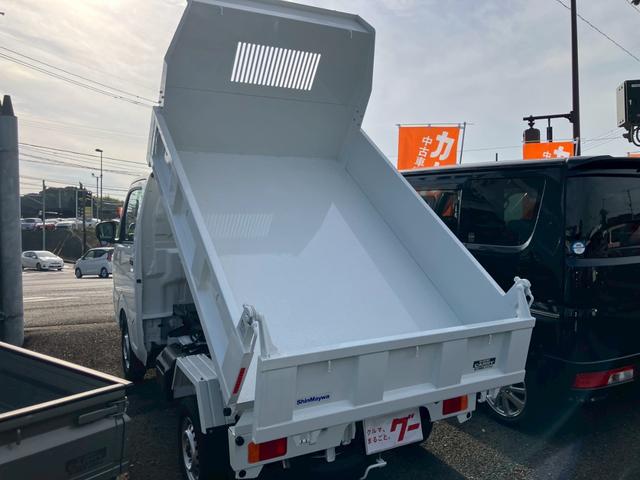キャリイトラック 頑丈ダンプ 3方開 4WD 届出済未使用車 ダンプ 新明和 デフロック 障害物センサー ABS 横滑り防止装置 Wエアバッグ エアコン パワステ パワーウィンドウ(13枚目)