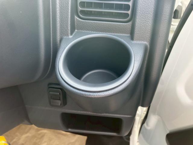 キャリイトラック 頑丈ダンプ 3方開 4WD 届出済未使用車 ダンプ 新明和 デフロック 障害物センサー ABS 横滑り防止装置 Wエアバッグ エアコン パワステ パワーウィンドウ(23枚目)