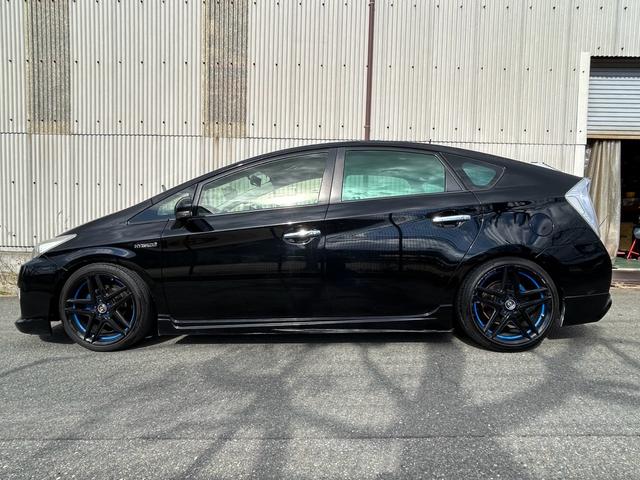 プリウス Ｌ　ドライブレコーダー　Ｂｌｕｅｔｏｏｔｈナビ　エイムゲインエアロ　エイムゲインアルミホイール（17枚目）