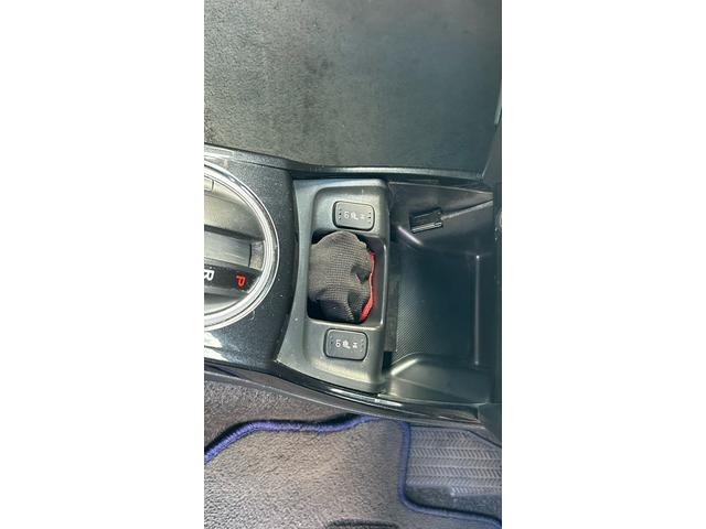 フィットシャトルハイブリッド ハイブリッド　クールエディション　ハーフレザーシート　ギャザーズナビ　ＴＶ＆ナビ　バックカメラ　シートヒーター　ＥＴＣ　キーレスエントリー　横滑り防止機能　アイドリングストップ　盗難防止システム　衝突安全ボディ（13枚目）