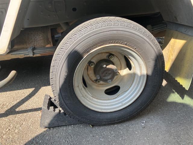ボンゴトラック 　パネルバン　ＣＶＴ　後輪ダブル　ドライブレコーダー　バックカメラ　エアコン　パワーウィンドウ　運転席エアバッグ　助手席エアバッグ（9枚目）