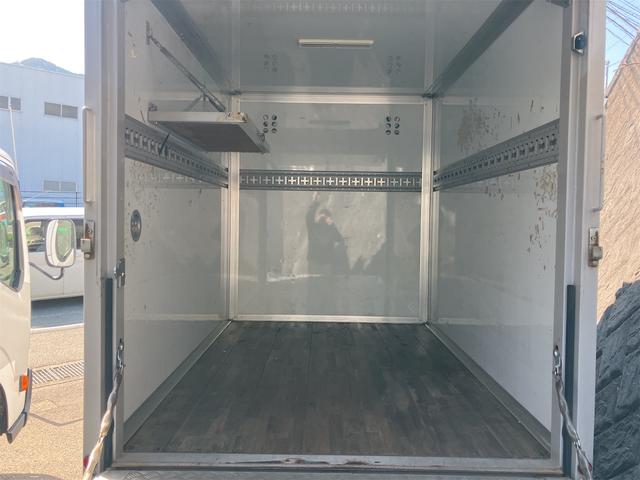 ボンゴトラック 　パネルバン　ＣＶＴ　後輪ダブル　ドライブレコーダー　バックカメラ　エアコン　パワーウィンドウ　運転席エアバッグ　助手席エアバッグ（16枚目）