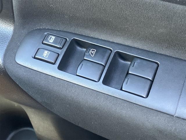 セレナ 福祉車輌 助手席スライドアップシート ドライブレコーダー ETC バックカメラ ナビ TV 両側電動スライドドア スマートキー 後席モニター 3列シート ウォークスルー CVT アルミホイール CD(9枚目)