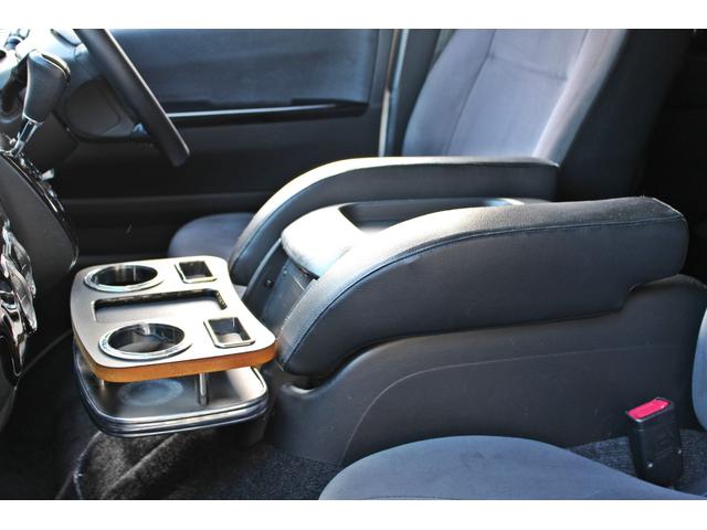 レジアスエースバン ロングスーパーＧＬプライムセレ　・純正ＯＰ７インチワイドＨＤＤナビ・フルセグＴＶ・バックモニター・１１インチフリップダウンモニターＢｌｕｅｔｏｏｔｈ・ＤＶＤ・ＣＤ・ＥＴＣ・ベットキット・スクリーンドア・ハンガーレール・ＨＩＤライト・（35枚目）