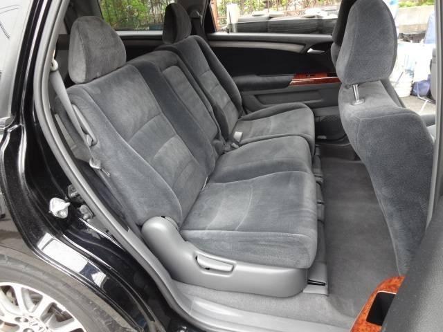 ☆消臭抗菌クリーニング施工後です。このように汚れたシートも全車キレイさっぱり！！お客様に気持ちよくお乗りいただくためにスタッフ一同心を込めて施工しています！！