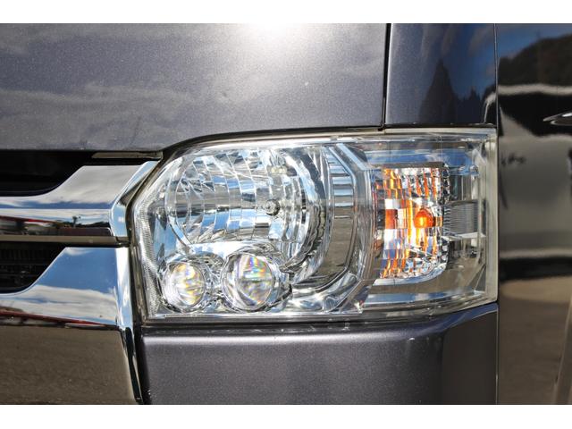 レジアスエースバン スーパーＧＬ　ダークプライム　・衝突回避支援ブレーキ・レーンキープアシスト・社外ＳＤナビ・ＤＴＶ・バックモニター・Ｂｌｕｅｔｏｏｔ・ＤＶＤ・ＣＤ・ＥＴＣ・フリップダウンモニター・スマートキー・シートカバー・ベットキット・ローダウン（5枚目）