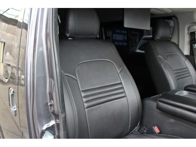 レジアスエースバン スーパーＧＬ　ダークプライム　・衝突回避支援ブレーキ・レーンキープアシスト・社外ＳＤナビ・ＤＴＶ・バックモニター・Ｂｌｕｅｔｏｏｔ・ＤＶＤ・ＣＤ・ＥＴＣ・フリップダウンモニター・スマートキー・シートカバー・ベットキット・ローダウン（42枚目）