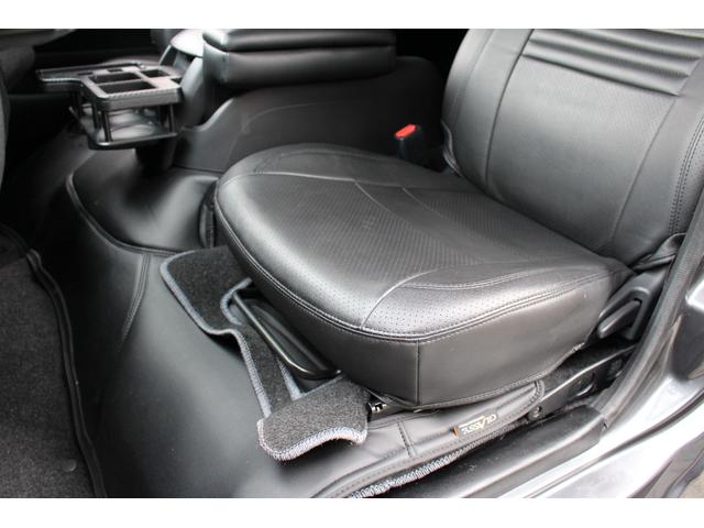 レジアスエースバン スーパーＧＬ　ダークプライム　・衝突回避支援ブレーキ・レーンキープアシスト・社外ＳＤナビ・ＤＴＶ・バックモニター・Ｂｌｕｅｔｏｏｔ・ＤＶＤ・ＣＤ・ＥＴＣ・フリップダウンモニター・スマートキー・シートカバー・ベットキット・ローダウン（46枚目）