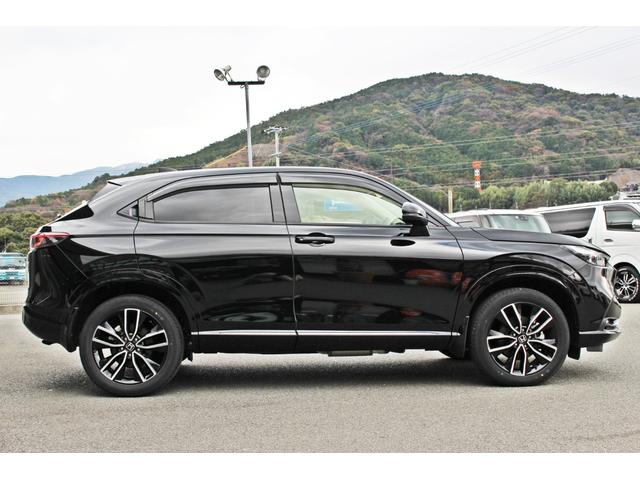 ヴェゼル ｅ：ＨＥＶ　Ｚ　・衝突回避軽減ブレーキ・誤発信抑制機能・純正９インチナビ・ＤＴＶ・バックカメラ・前後ドライブレコーダー・ＤＶＤ・ＣＤ・Ｂｌｕｅｔｏｏｔ・ＵＳＢ・ＥＴＣ・電動ブレーキ・ハンドルヒーター・パワーバックドア（14枚目）