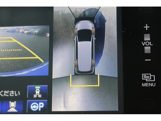 ���p�m���~�b�N�r���[���j�^�[��p�̃J�����ɂ��A�ォ�猩���낵���悤�Ȏ��_�łR�U�O�x�N���}�̎��͂��m�F���邱�Ƃ��ł��܂������p�������m�F���₷���A�����ꏊ�ł̐؂�Ԃ��⒓�Ԃ��X���[�Y�ɍs���܂���