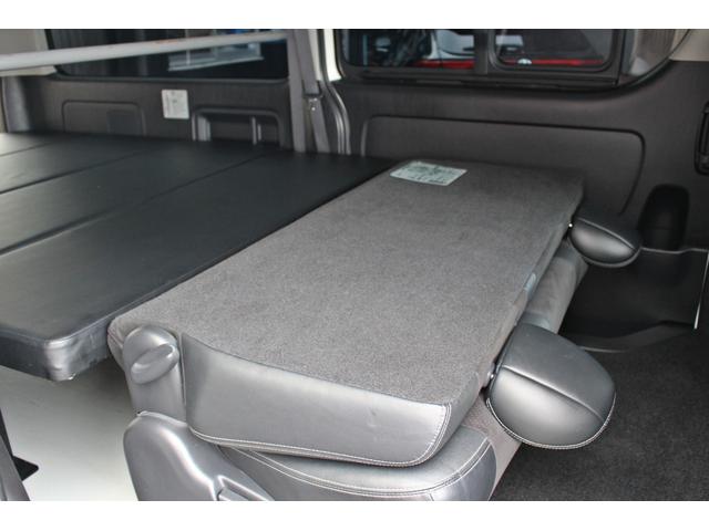 レジアスエースバン スーパーＧＬ　ダークプライム　純正ＳＤナビ・ＤＴＶ・バックモニター・Ｂｌｕｅｔｏｏｔｈ・ＥＴＣ・ＤＶＤ・ＣＤ・スマートキー・ハーフレザーシート・オートライト・ベットキット・リアゲートアシストグリップ・ＬＥＤライト・排出ガス洗浄装置（53枚目）