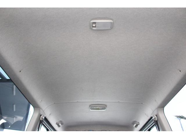 レジアスエースバン スーパーＧＬ　ダークプライム　純正ＳＤナビ・ＤＴＶ・バックモニター・Ｂｌｕｅｔｏｏｔｈ・ＥＴＣ・ＤＶＤ・ＣＤ・スマートキー・ハーフレザーシート・オートライト・ベットキット・リアゲートアシストグリップ・ＬＥＤライト・排出ガス洗浄装置（56枚目）