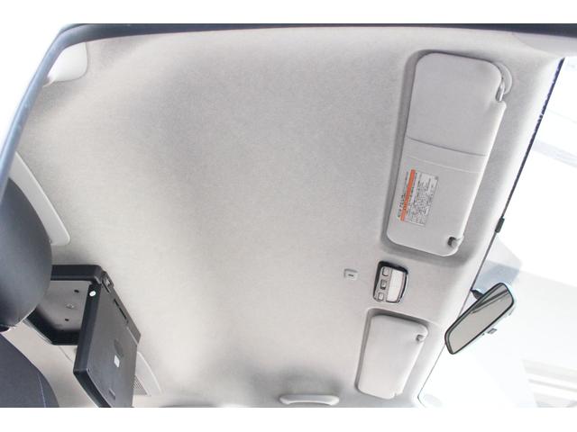 �����Ă��������I�I�t���A�J�[�y�b�g�ɖ��܂��Ă���������܂ŕ������ċz���グ�A�L���C�ɂ��Ă��܂��B