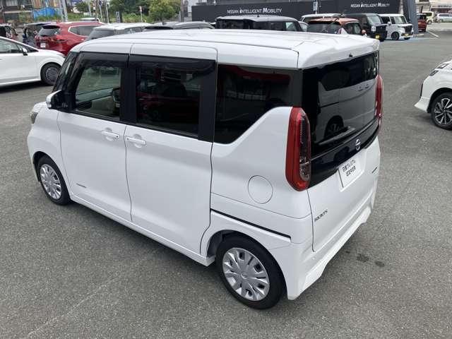 ルークス ６６０　Ｘ　ワンオーナー車・メモリーナビ・アラビュー　エマジェンシーブレーキ　禁煙　ＥＴＣ　スマートキープッシュスタート　Ｉ－ＳＴＯＰ　車線逸脱警報装置　１オーナー　記録簿　オートエアコン　サイドエアバック　メモリーナビ　ワンセグＴＶ　キーフリー　ＡＢＳ（12枚目）