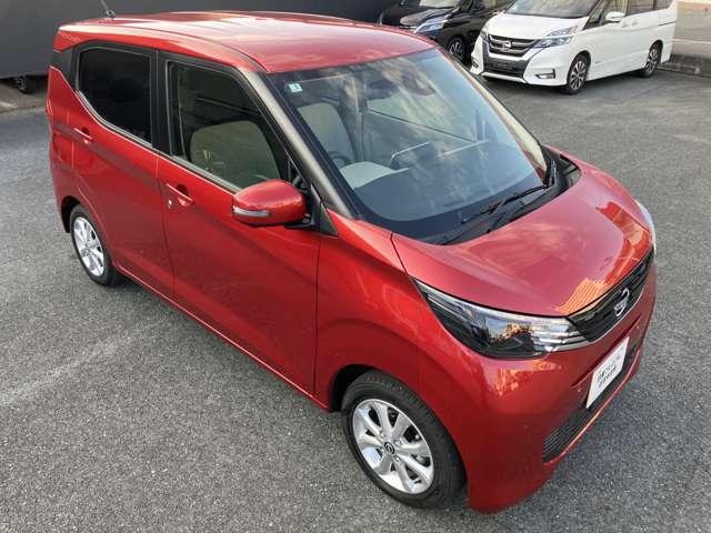 デイズ ６６０　Ｘ　社用車ＵＰ・認定中古車　アラウンドＭ　踏み間違え防止　禁煙　スマートキー　イモビライザー　バックカメラ　レーンキープ　アイドリングストップ　キーレス　フルオートエアコン　ＬＥＤライト　ナビＴＶ　ＷＡＢ　運転席エアバック　ＰＳ（10枚目）