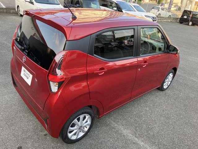 デイズ ６６０　Ｘ　社用車ＵＰ・認定中古車　アラウンドＭ　踏み間違え防止　禁煙　スマートキー　イモビライザー　バックカメラ　レーンキープ　アイドリングストップ　キーレス　フルオートエアコン　ＬＥＤライト　ナビＴＶ　ＷＡＢ　運転席エアバック　ＰＳ（11枚目）