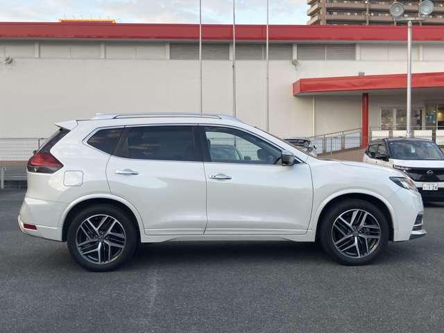 エクストレイル オーテック iパッケージ エマブレ サイドカメラ バックカメラ LED ワンオーナ 全周囲カメラ ドラレコ ETC アイドリングストップ メモリーナビ 禁煙 インテリキー アルミホイール ナビTV 4WD 盗難防止装置(6枚目)