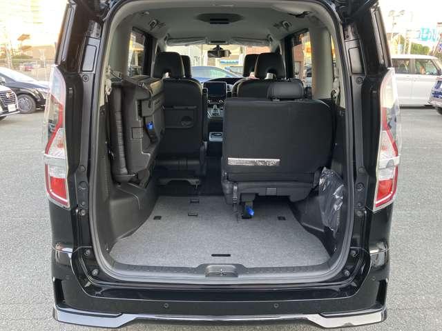 セレナ １．２　ｅ－ＰＯＷＥＲ　ハイウェイスター　Ｇ　ワンオーナー車・認定中古車・プロパイロッ　３６０度カメラ　衝突軽減ブレーキ　禁煙車　両側パワースライドドア　ＬＤＰ　ＬＥＤヘッドライト　インテリジェントキー　寒冷地仕様　ドライブレコーダー　ＥＴＣ　レーダークルコン　オートエアコン　１オーナー（16枚目）