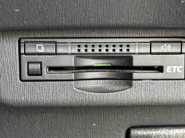 プリウス Ｓツーリングセレクション・Ｇ’ｓ　ドライブレコーダー　ＥＴＣ　バックカメラ　ＴＶ　アルミホイール　オートライト　ＨＩＤ　ＣＶＴ　スマートキー　電動格納ミラー　盗難防止システム　Ｂｌｕｅｔｏｏｔｈ　衝突安全ボディ　ＡＢＳ　エアコン（9枚目）