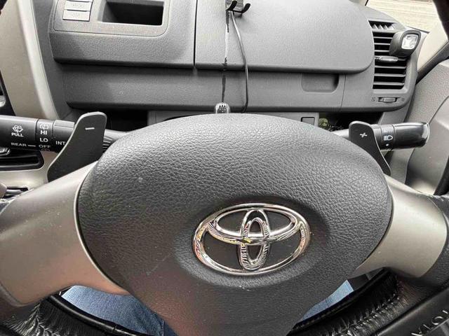 ヴォクシー ＺＳ　煌　ドライブレコーダー　バックカメラ　ナビ　ＴＶ　両側スライドドア　オートライト　ＨＩＤ　スマートキー　３列シート　ＣＶＴ　アルミホイール　ＣＤ　ＤＶＤ再生　ミュージックプレイヤー接続可（10枚目）