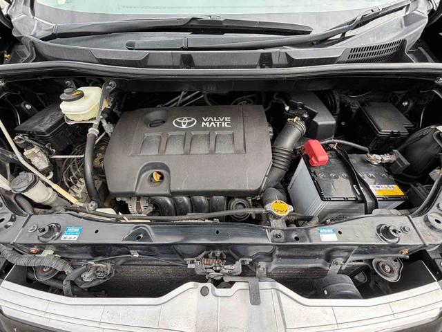 ヴォクシー ＺＳ　煌　ドライブレコーダー　バックカメラ　ナビ　ＴＶ　両側スライドドア　オートライト　ＨＩＤ　スマートキー　３列シート　ＣＶＴ　アルミホイール　ＣＤ　ＤＶＤ再生　ミュージックプレイヤー接続可（29枚目）