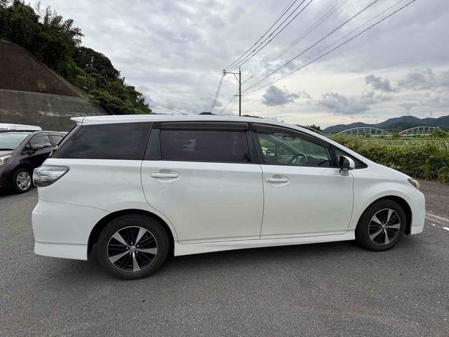 ウィッシュ １．８Ｓ　ＥＴＣ　バックカメラ　ＴＶ　オートライト　ＨＩＤ　スマートキー　電動格納ミラー　３列シート　ＣＶＴ　アルミホイール　ＣＤ　Ｂｌｕｅｔｏｏｔｈ　衝突安全ボディ　ＡＢＳ　ＥＳＣ　エアコン（17枚目）