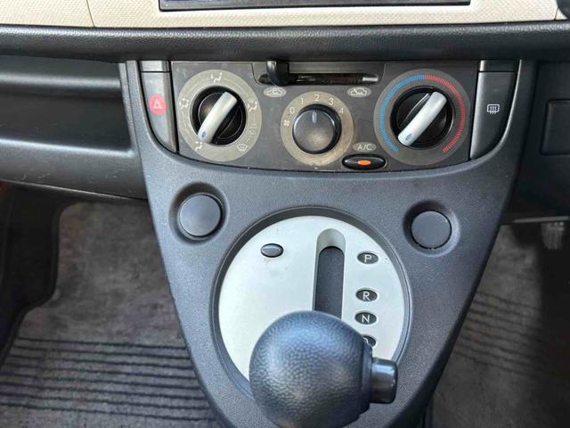 Ｒ２ Ｆ　キーレスエントリー　ＣＶＴ　ＣＤ　ミュージックプレイヤー接続可　衝突安全ボディ　エアコン　パワーステアリング　パワーウィンドウ（3枚目）