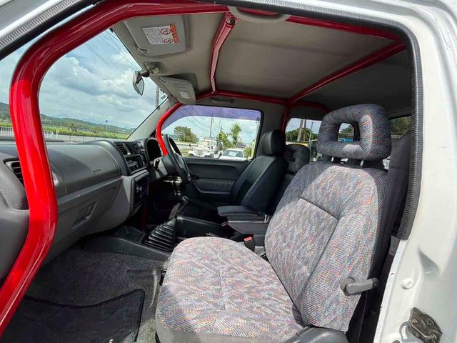 ジムニー ＸＣ　キーレスエントリー　ＭＴ　ＣＤ　ＵＳＢ　アルミホイール　エアコン　パワーウィンドウ　運転席エアバッグ（6枚目）