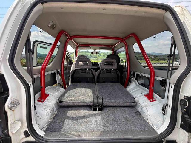 ジムニー ＸＣ　キーレスエントリー　ＭＴ　ＣＤ　ＵＳＢ　アルミホイール　エアコン　パワーウィンドウ　運転席エアバッグ（10枚目）