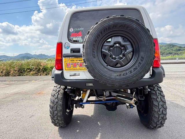 ジムニー ＸＣ　キーレスエントリー　ＭＴ　ＣＤ　ＵＳＢ　アルミホイール　エアコン　パワーウィンドウ　運転席エアバッグ（15枚目）